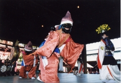 静岡浅間神社廿日会祭の稚児舞楽のズジャンコ舞の写真