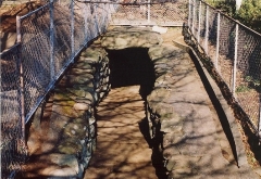 神明山古墳の石室の写真